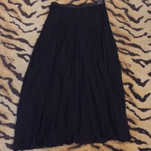 Banana Republic Pleated Skirt size 2
